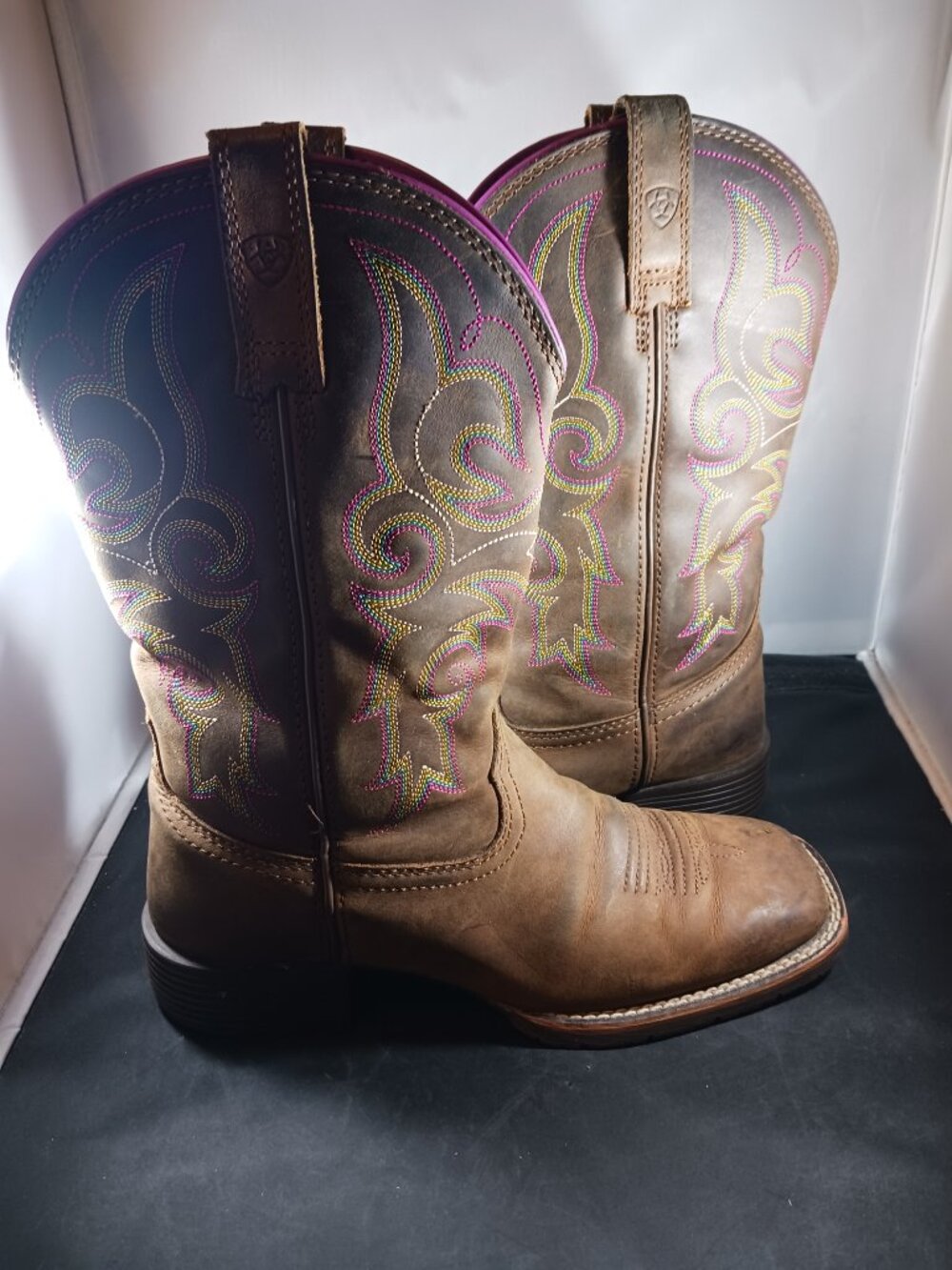 Ariat Women's Hybrid Rancher Western Boots size 6.5B - Broad Square Toe